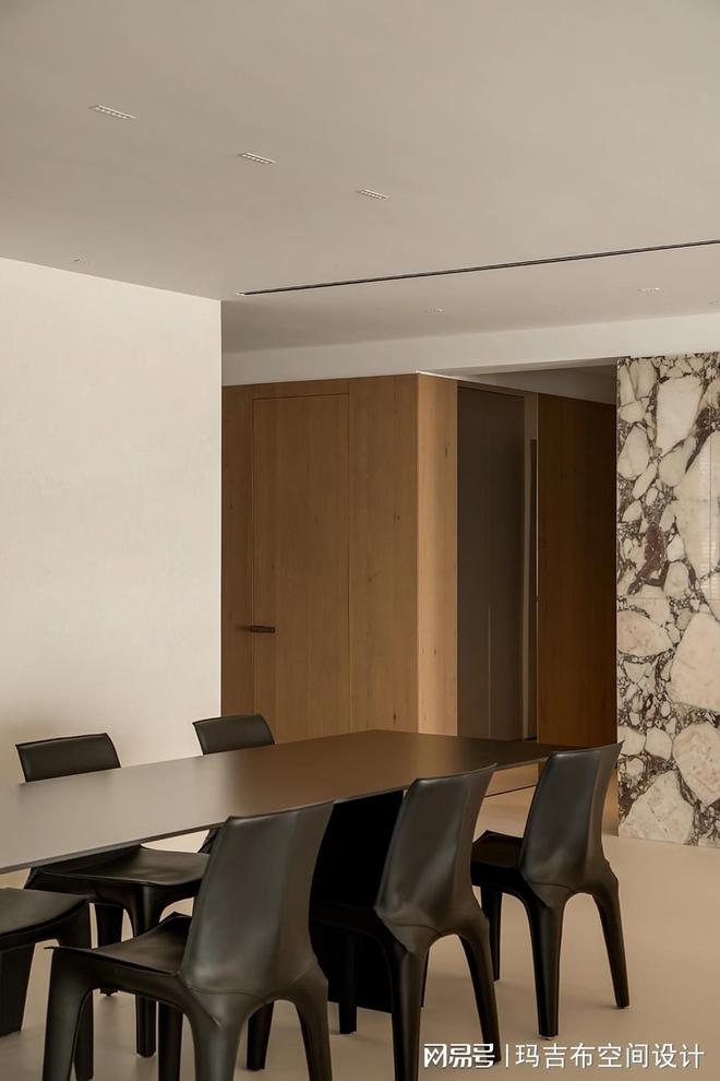 kaiyun入口：深圳简约豪宅设计(图3)