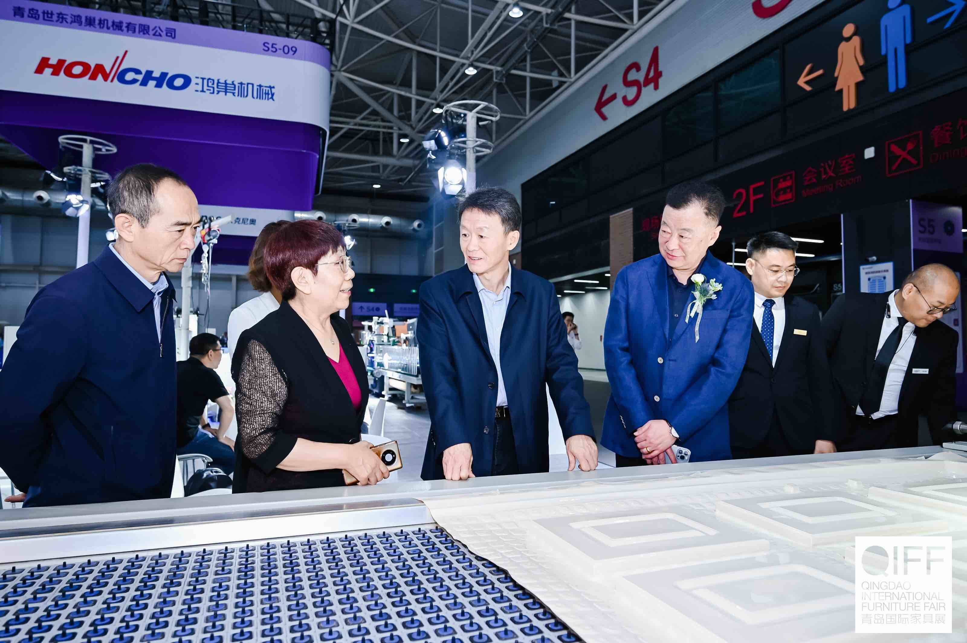 第21届青岛国际家具展暨第三届齐鲁设计嘉年华在青岛开幕(图3)