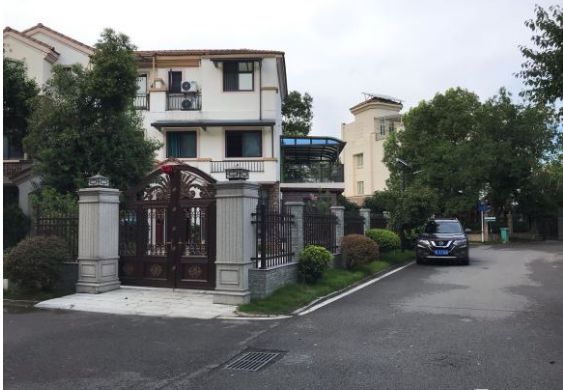 200㎡别墅土豪式设计花75万装成这样传说中的又贵又丑？