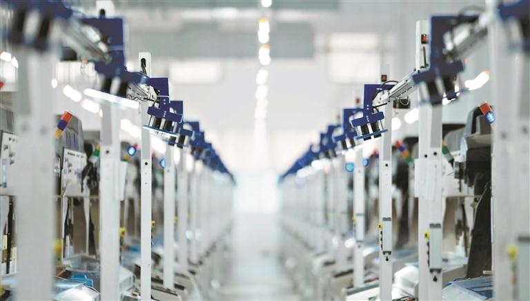 “发现广州新质生产力”一线调研“布匹市场”来了找布机器人(图3)