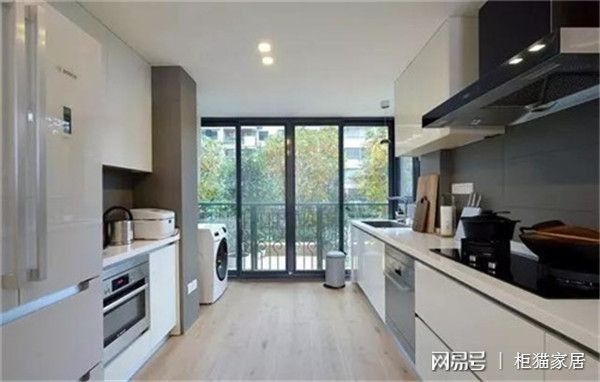 kaiyun网站：案例赏析：现代极简风格的软装设计(图4)