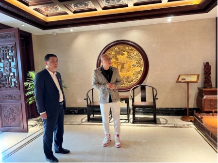 全联家具装饰业商会秘书长张仁江一行莅临卓木王参观指导(图2)