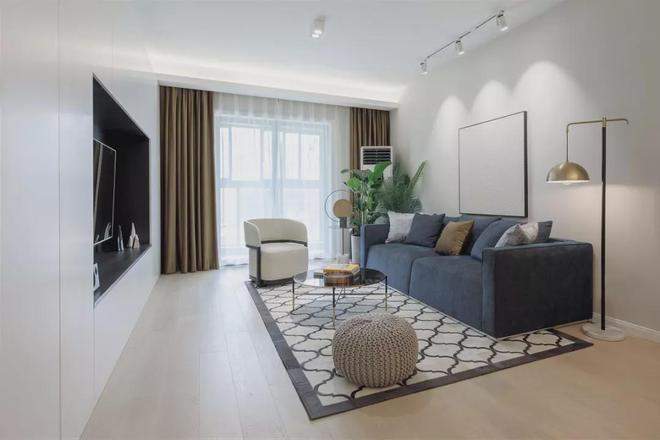 120㎡现代简约三居通透大气设计打造舒适时尚家居空间！(图2)