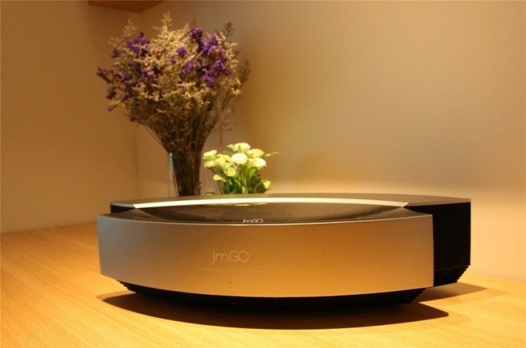 kaiyun网站：再出国门坚果激光电视亮相法国巴黎时尚家居设计展(图3)