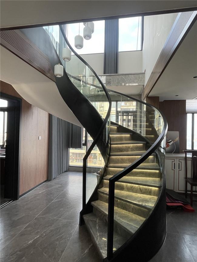 顺辉瓷砖·岩板品质装修实例新中式家居设计典雅的东方住宅(图2)