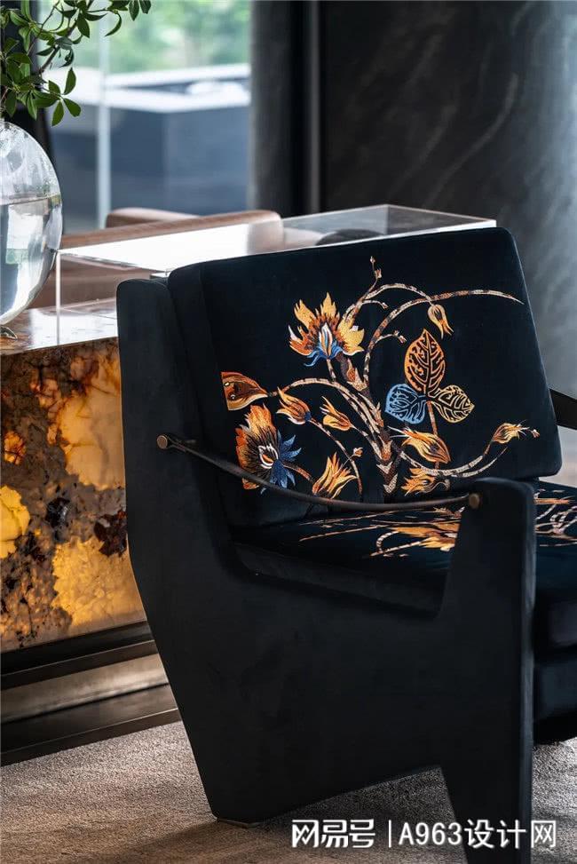 kaiyun入口：DAS大森设计890㎡营销中心：中海大境林中森邸(图10)