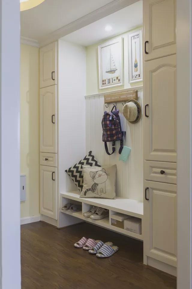 小清新的美式风小户型客厅沙发背后就应该这样设计！(图2)