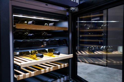 kaiyun网站：Liebherr利普赫尔闪耀“设计上海”以德式美学诠释品质家居(图2)