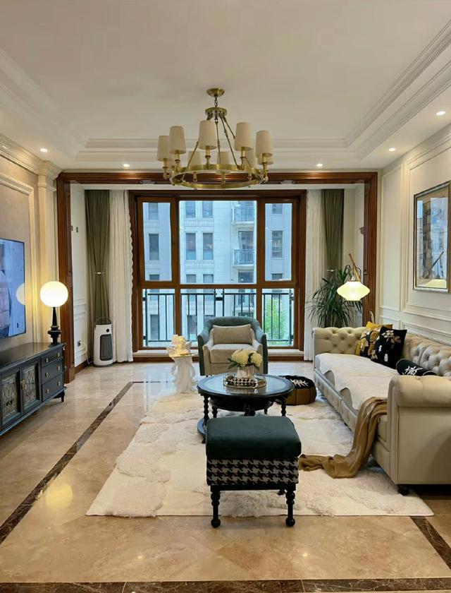 发现一户人家的家火了！装修那叫一个高级尤其卧室衣柜太豪气