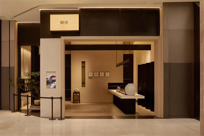 kaiyun网站：北京必逛宝藏商场：王府中环新中式品牌大赏展现东方独有韵味(图4)