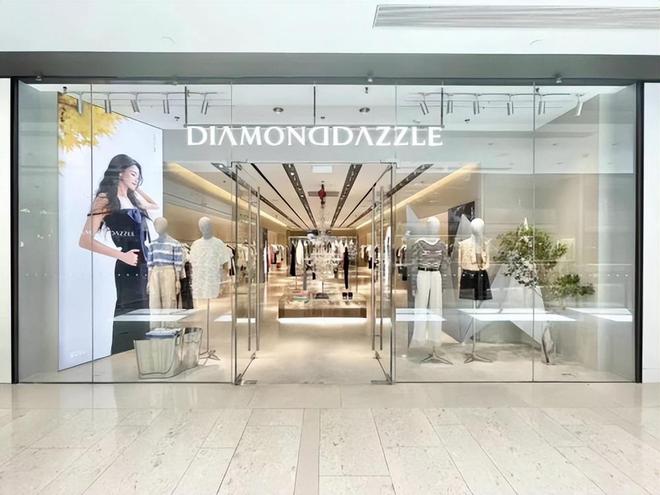 kaiyun网站：北京必逛宝藏商场：王府中环新中式品牌大赏展现东方独有韵味(图6)