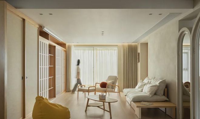 kaiyun网站：139平日式自然原木风三室两卫蕴含了日式风格的内敛与空寂(图5)