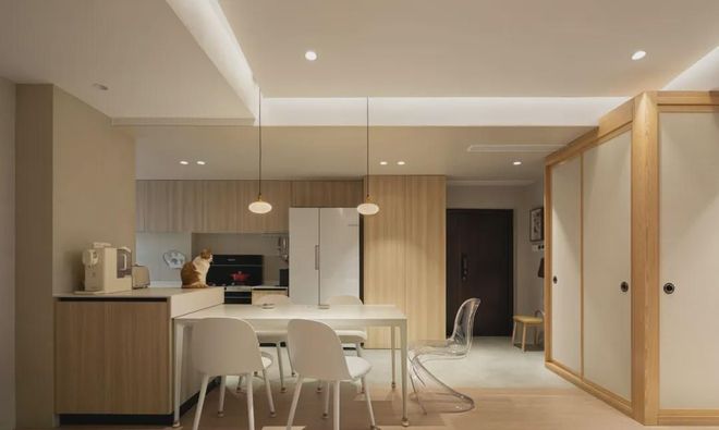 kaiyun网站：139平日式自然原木风三室两卫蕴含了日式风格的内敛与空寂(图2)