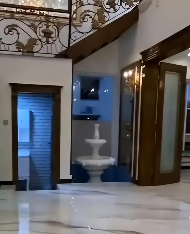 kaiyun入口：赵本山女儿晒新家装修比五星大酒店还豪华有个好爹比啥都管用(图7)