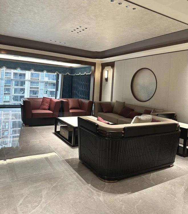 鹰牌陶瓷案例｜243㎡新中式风演绎雅致家居生活的典范