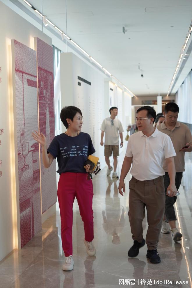 kaiyun：锋范超级设计会员代表赴广州罗浮宫家居艺术中心进行设计选材考察(图2)