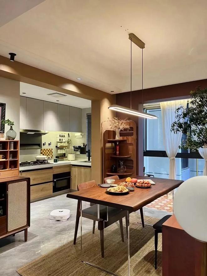 广西一户人家98㎡的家因装修太过高级而走红家里摆设太抢眼！(图8)