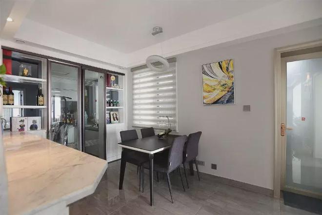 kaiyun入口：90㎡现代简约两居配色清爽高级电视墙一墙三用超赞！(图10)