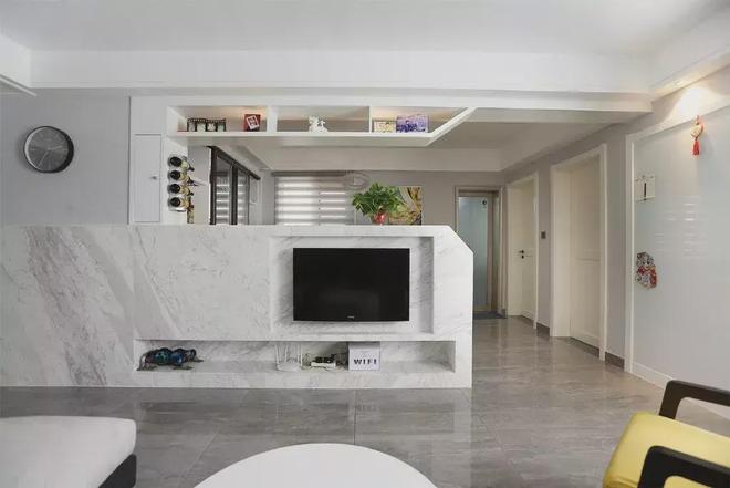 kaiyun入口：90㎡现代简约两居配色清爽高级电视墙一墙三用超赞！(图4)