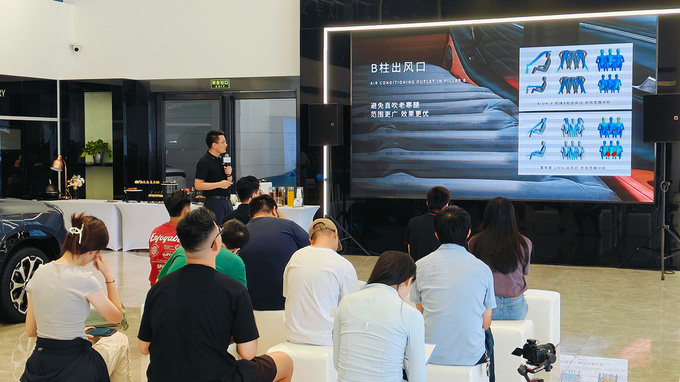 “百万级智驾无图全球通”东莞试驾埃安霸王龙