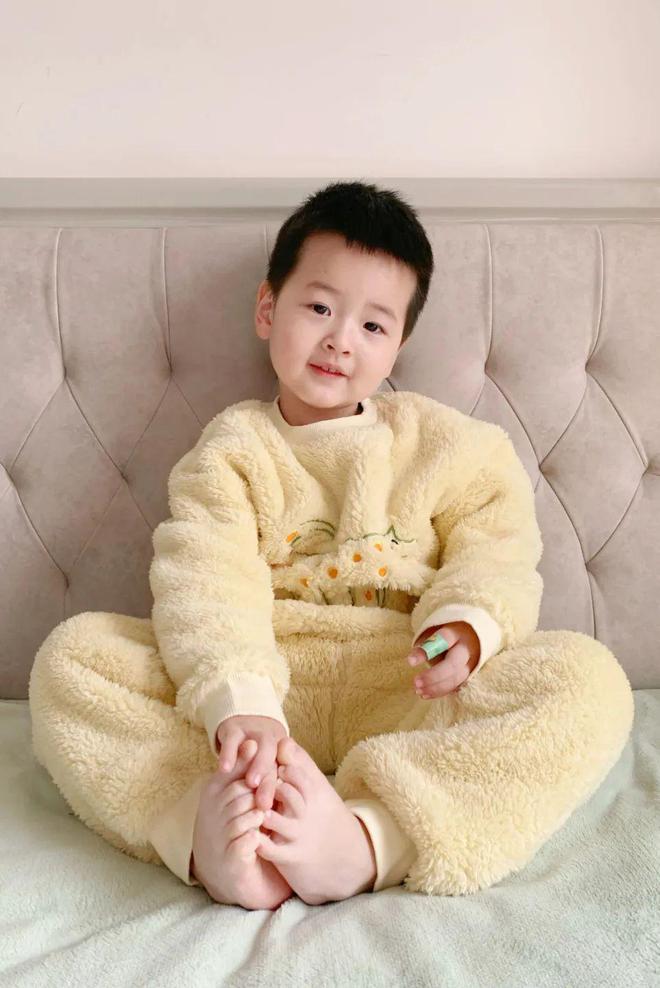 kaiyun网站：反季捡漏！软糯好穿的大牌家居服限时4折清仓(图3)