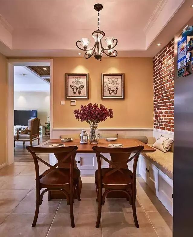 kaiyun网站：130平美式风装修玄关设计独具特色一进门便让人叹为观止！(图6)