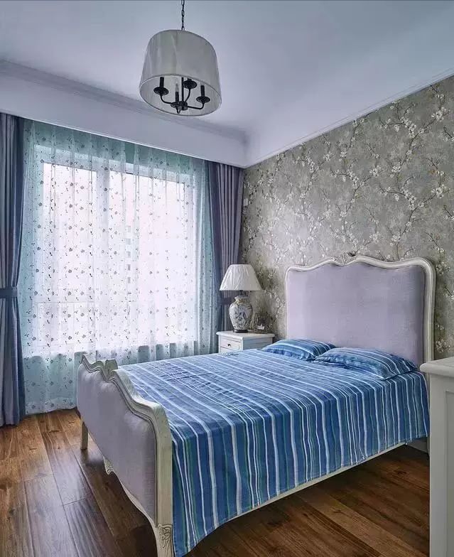 kaiyun网站：130平美式风装修玄关设计独具特色一进门便让人叹为观止！(图7)