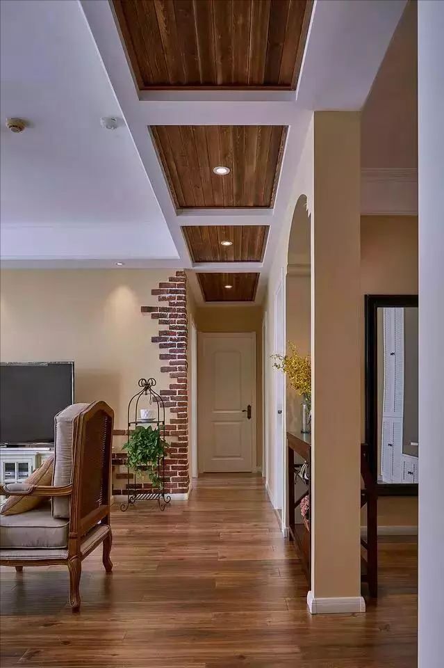 kaiyun网站：130平美式风装修玄关设计独具特色一进门便让人叹为观止！(图4)