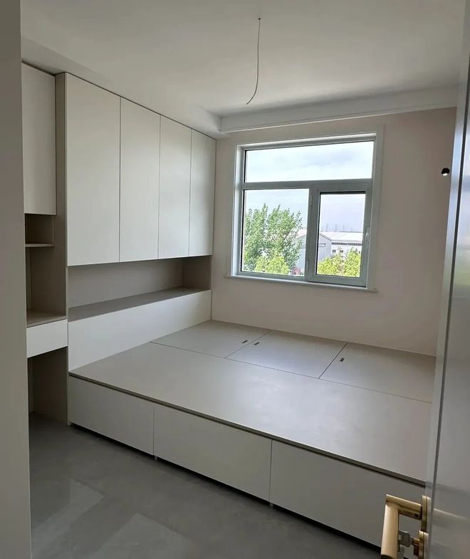 kaiyun网站：等我换房次卧再也不装榻榻米了学邻居这样设计太聪明了！(图3)