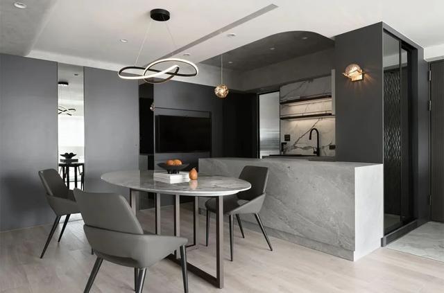 kaiyun入口：从旧到新：老夫妻的110平米家居翻新开启退休新篇章(图4)