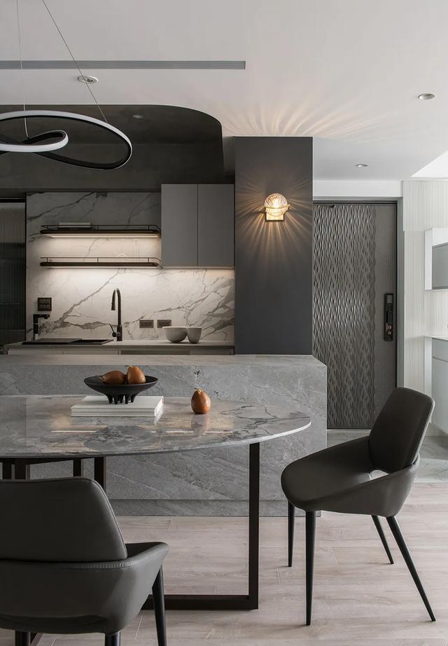 kaiyun入口：从旧到新：老夫妻的110平米家居翻新开启退休新篇章(图5)