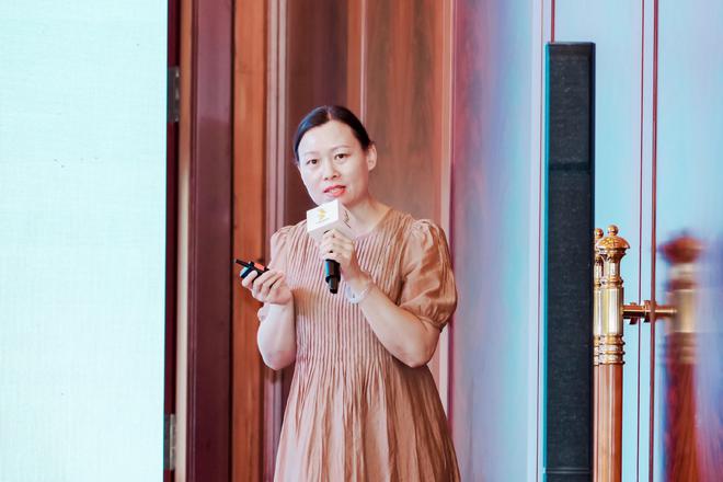 第十届南京林业大学“兔宝宝杯”家居国际设计大赛颁奖典礼暨首届兔宝宝产教融合发展论坛活动圆满收官！(图8)