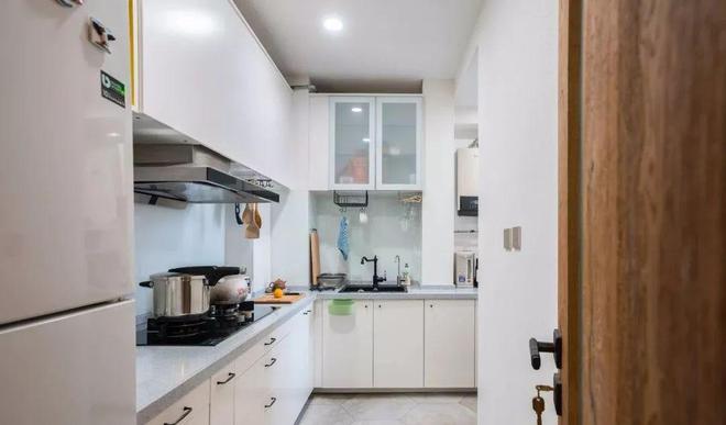 88㎡小户型二居室做个榻榻米茶室享受惬意生活(图5)