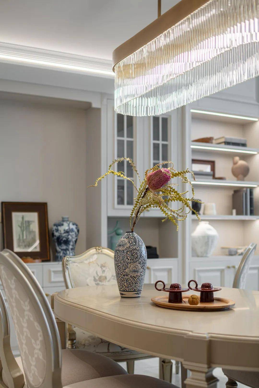 kaiyun入口：200㎡美式风叠拼别墅古典与现代融合交织的雅奢美宅(图9)