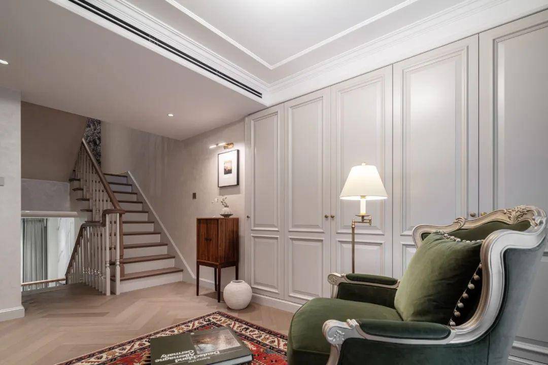 kaiyun入口：200㎡美式风叠拼别墅古典与现代融合交织的雅奢美宅(图29)