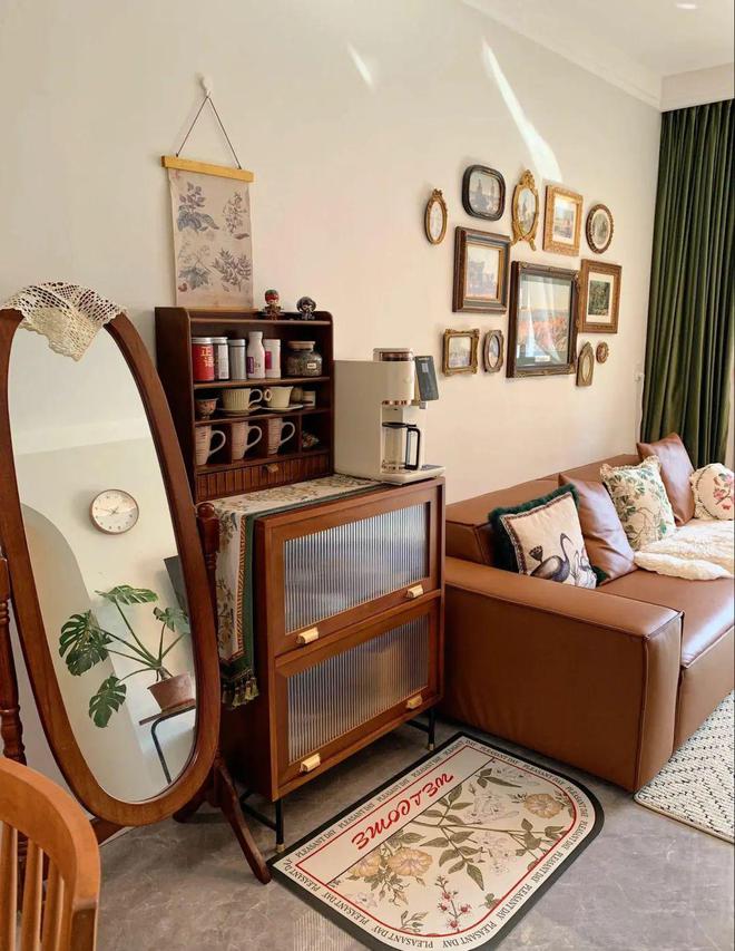 kaiyun网站：微微的法式风格给整个空间增加了一丝浪漫、高级感！(图2)