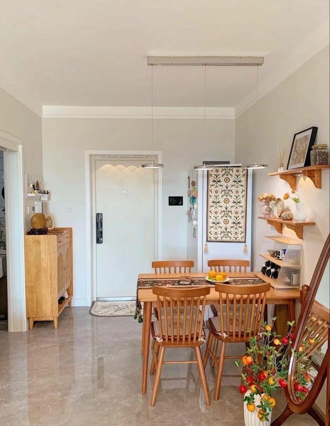 kaiyun网站：微微的法式风格给整个空间增加了一丝浪漫、高