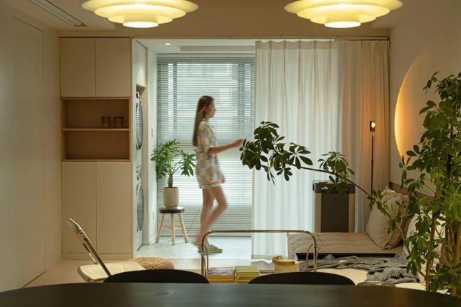 81㎡奶油风小家白天一居室晚上秒变三居室这设计太赞了！(图2)