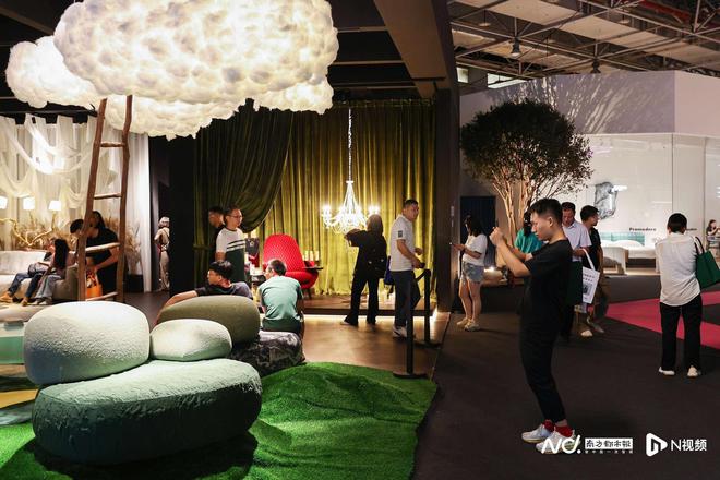 kaiyun网站：老品牌带来新力量！2024东莞国际设计周展示家具制造美学(图3)