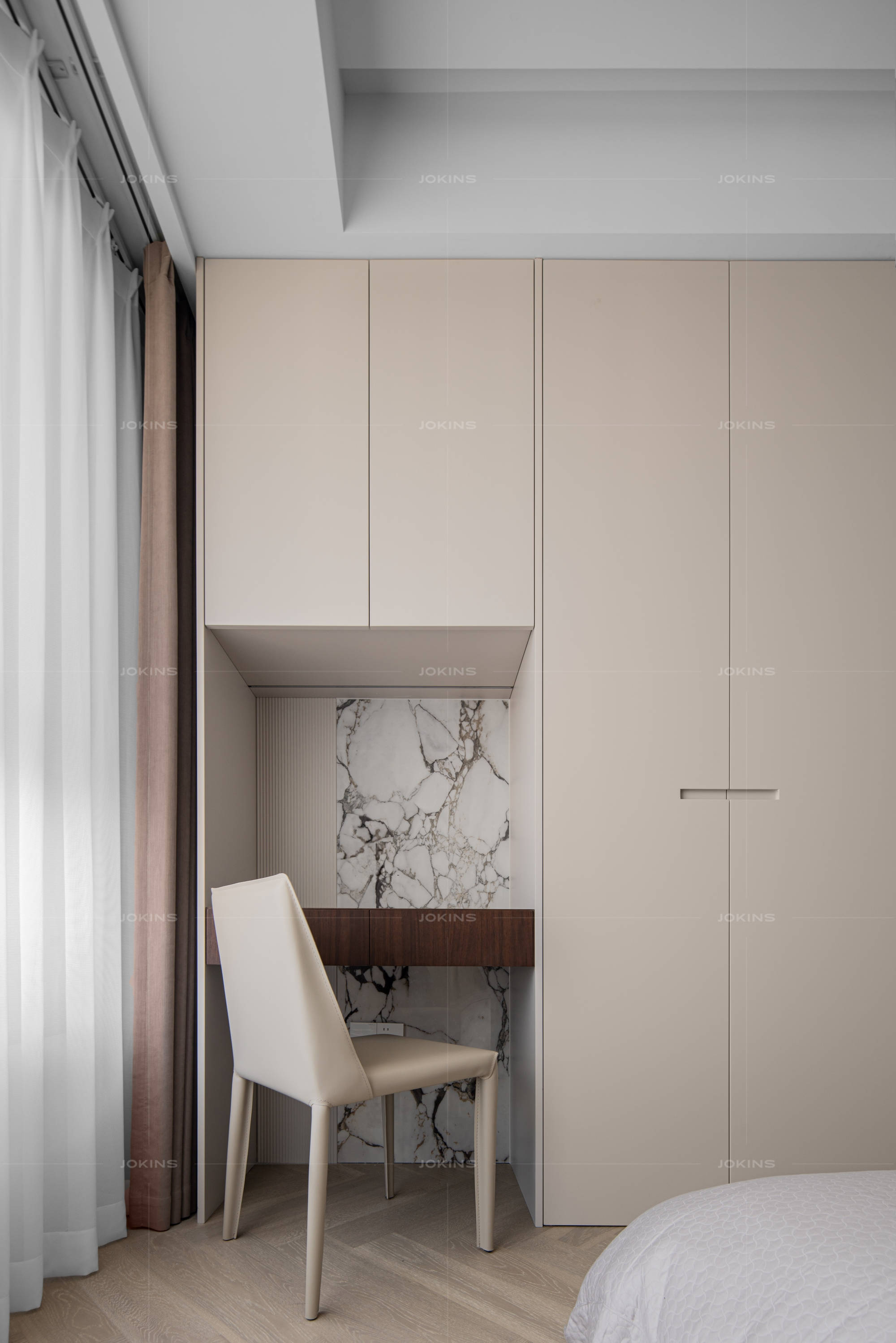 11套整木定制书桌柜案例小卧室也能住得很舒适！(图7)