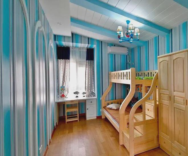 157㎡地中海复式阳台装修成健身房厨餐厅一体设计美观大方！