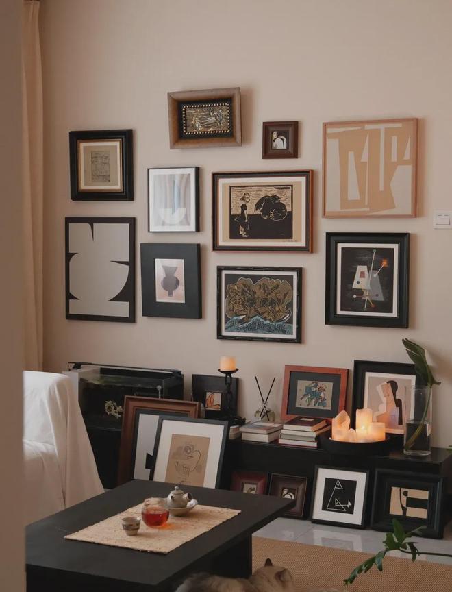 家中挂字画的技巧装饰画搭配室内配色方案软装设计