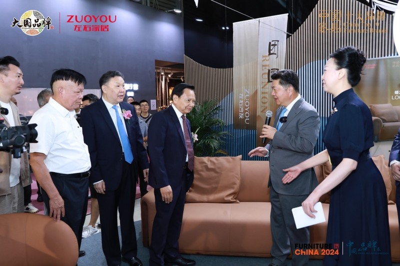 匠心文化引领美学新篇章左右家居精彩亮相中国品牌展(图2)