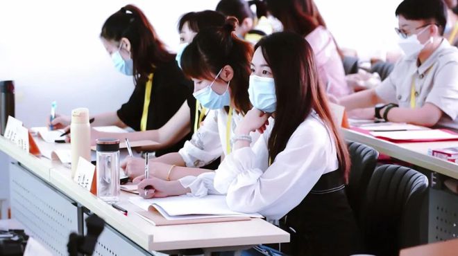 kaiyun：【14期·回顾】上海交通大学烩设计情境化软装全案高级研修班！(图9)