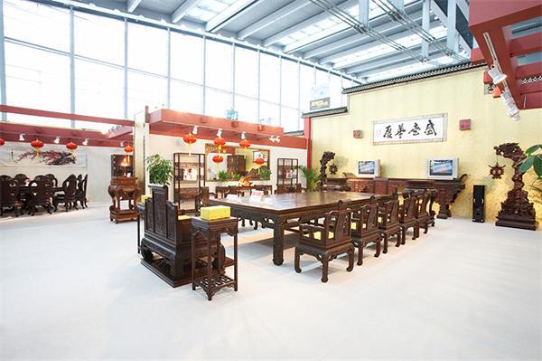 深圳老字号家具：美联红木坚持的三大设计理念指引家具创造(图2)