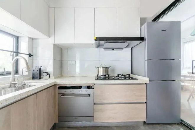 70平小户型二手房改造全屋改造成日式混搭风收纳设计太赞了！(图10)