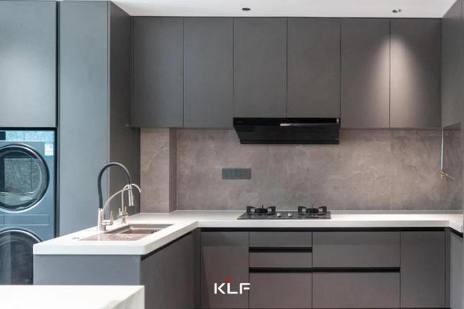 客来福全屋记｜感受150㎡意式极简空间的舒适感(图5)