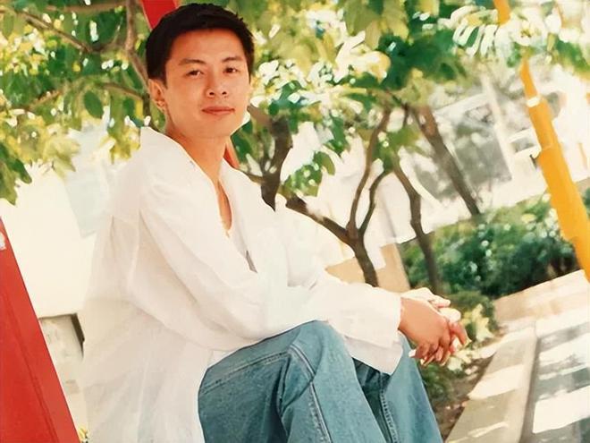 kaiyun入口：一晚输光1亿后他放弃267亿家产跑去当和尚：除了钱我一无所有(图2)