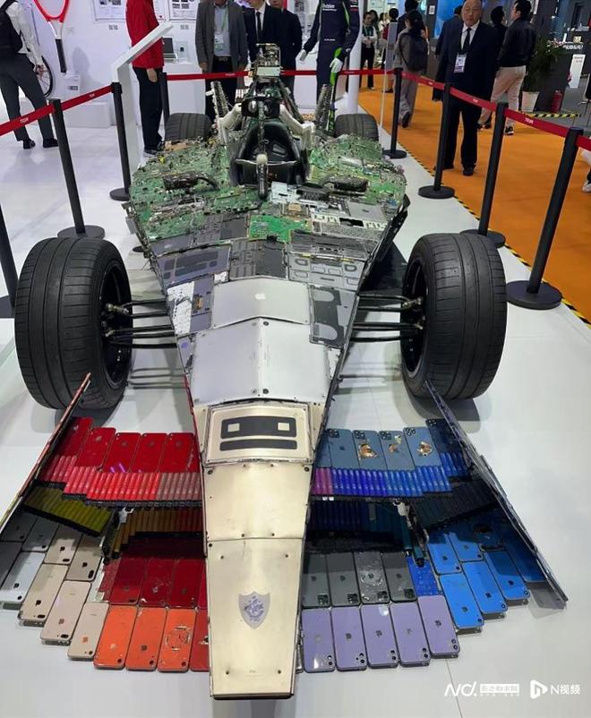 机器人教练、叶底藏花跑鞋……进博会外商投资中国三大趋势(图6)