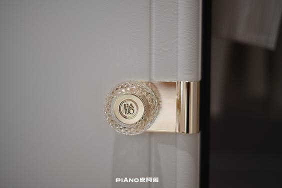kaiyun网站：皮阿诺独创拉手设计带你邂逅奢华浪漫家居生活(图3)